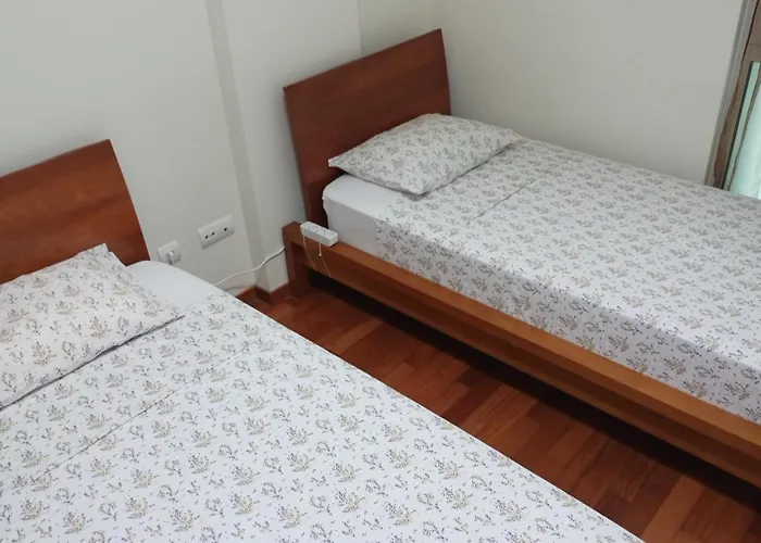 Costa Lodges, Funchal, Santa Cruz, Economy Twin Shared Santa Cruz (Madeira)
